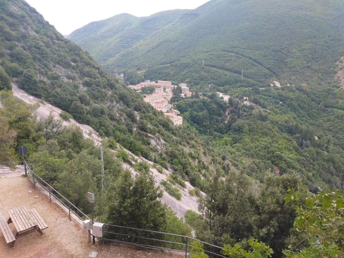 Traivicolidifoligno Hotel Kültér fotó